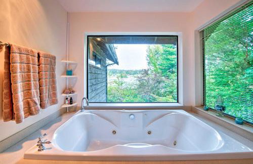 Waterfront Bainbridge Island Home Stunning Views! - Foto 24