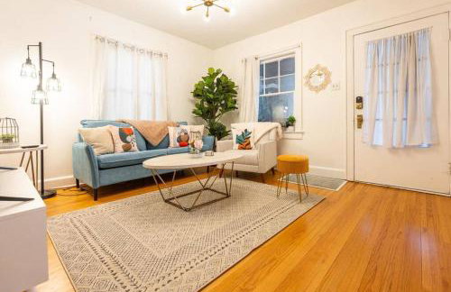 Charming Modern Farmhouse Retreat - Foto 15