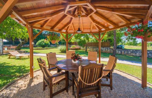 Villa Giovanna, a charming Villa with pool in a beautiful landscaped garden - Foto 21