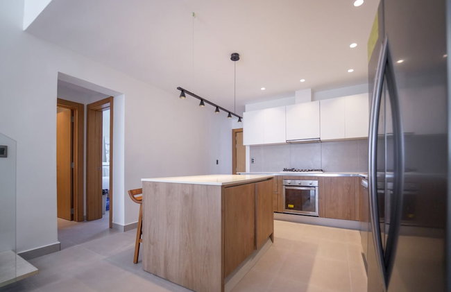 Exclusive Penthouse With Picuzzi Steps From Beach - Foto 52