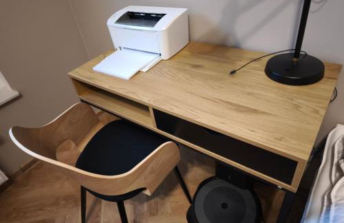 W Centrum Luksusowy Apartament, Duży Parking, Zameldowanie 24h, FV, Ekspres, XBOX, Klimatyzacja, Dwie Sypialnie, Kuchnia i Salon, Samo centrum miasta, - Foto 8