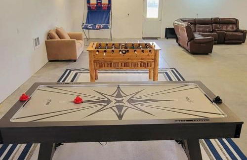 Charming Chalet Close to GNP, Downtown & Game Room! - Foto 65