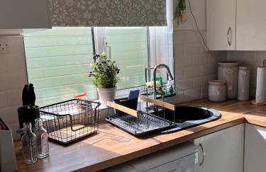 Sixty Four - with 2 free car parking spaces - Foto 13