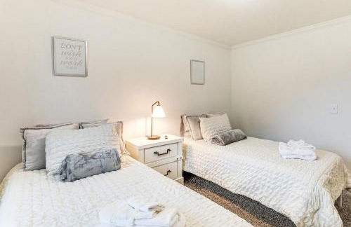 Screened Porch Family-Friendly St Stephen Retreat - Photo 17