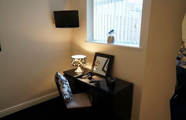 South Beach Apartments - Photo 7