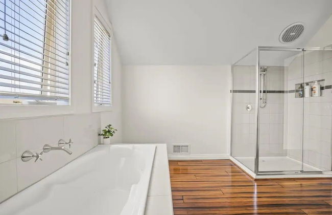 StayAU 4BRM Chic Urban Retreat - Foto 24