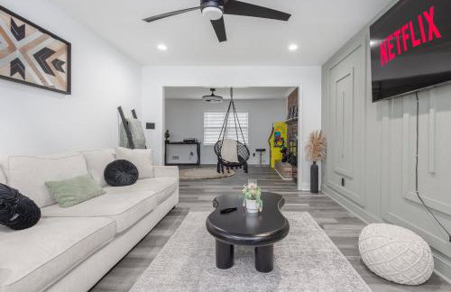 Big Modern Family Home On 1 Acre Land w Firepit & Grill - Foto 14