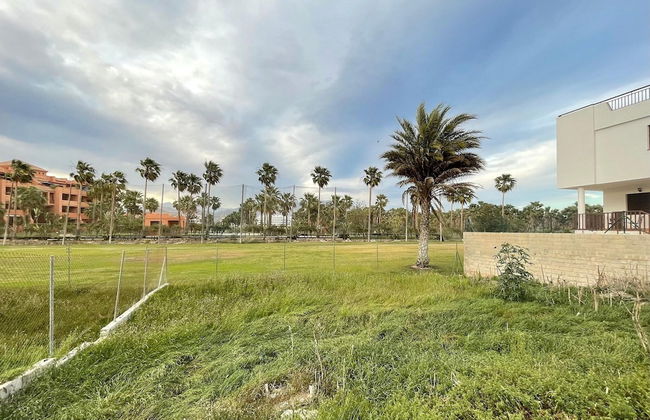 Sunlit Villa Near Golf - Foto 34