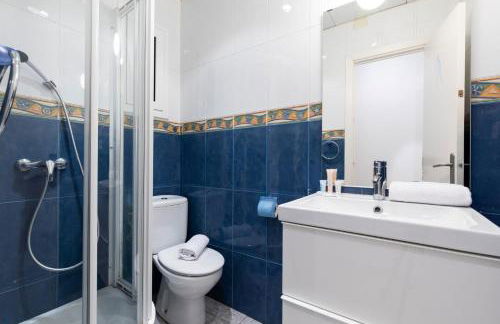 The Camp Nou FCB Apartment - Photo 31