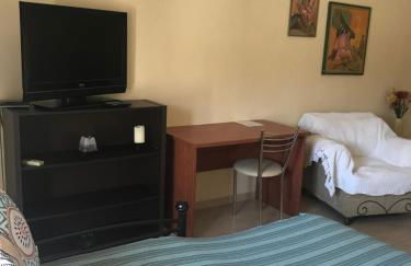 Melinas Home - Photo 6