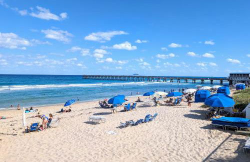 Coastal Harbor, King Bed, Pickleball Gear, Golf set, BBQ- 1 dollar rides to Beach, by Maven Vacation Rentals - Foto 41