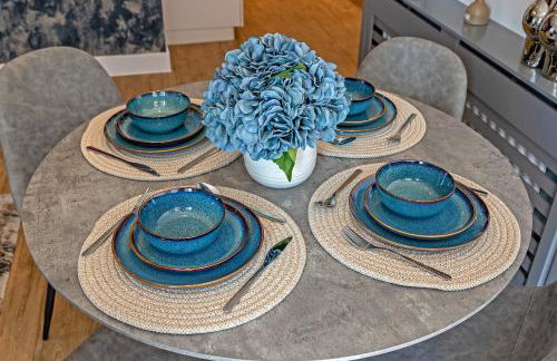 LUXURY AIRPORT SUITE, FREE Parking, FANTASTIC Location, Close To Airport, Train Station And Town Centre - Foto 20