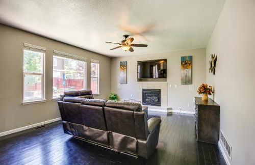 Home with Patio and Games about 17 Mi to Denver! - Foto 5