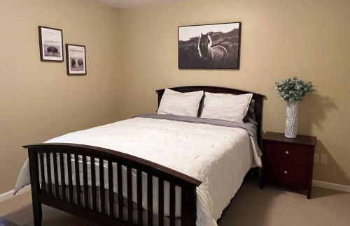 Near Skiing and Hiking Inviting Retreat in Victor! - Photo 17