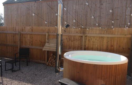 Robin Cottage Luxury Barn with Wood-Fired Hot Tub - Foto 18