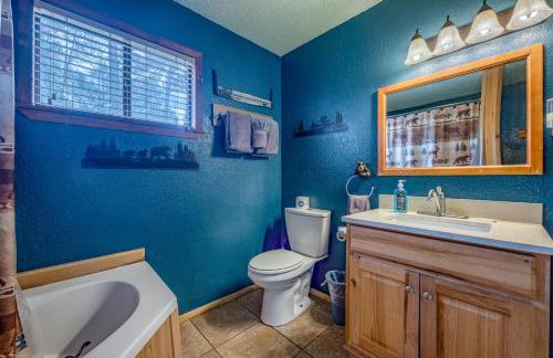 Roadrunner - Cozy Cabin - Whirlpool and Hot Tub - Foto 18