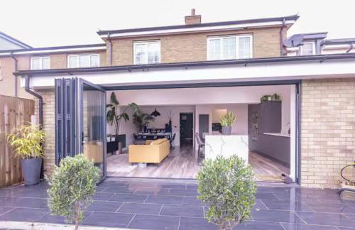 Comfortable 3 bedroom Home Chelmsford Sleeps 5 - Pass the Keys - Foto 2