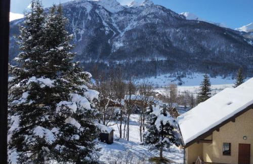 Agréable appartement au calme avec vue montagne, commune de Le Monêtier les Bains - Le Freyssinet - Photo 2