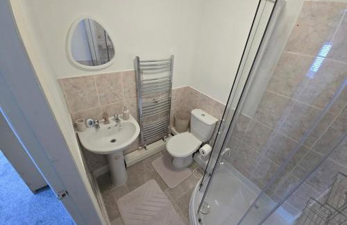 Luxury 5-Bedroom Peaceful, Modern Family-Friendly - Foto 11