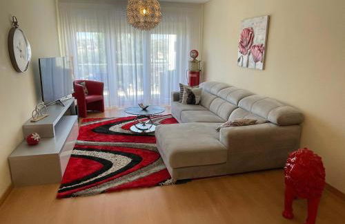 Stylish & Spacious Apartment with Balcony - Foto 7