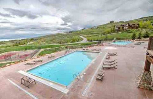 Skybridge Bear Lake Sleeps 61-75 with condo add-on - Foto 80