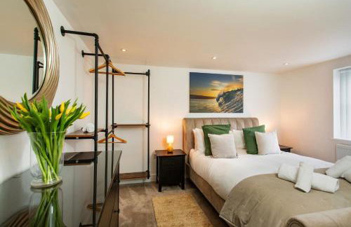 Luxe Detached 3 Bed Luxe House on Exclusive Private Estate Close to Coast Free Hot Tub Sleeps 6 Private Parking for 2 Cars - Photo 7