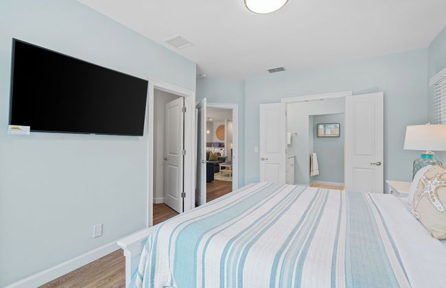 Sardinia Vacation Rental: Delightful Coastal Home near Vanderbilt Beach. Relax in a Private Pool and Spacious 4-BR Retreat with Modern Amenities. Ideal for Families. Minutes from Mercato and Local Attractions - Foto 10