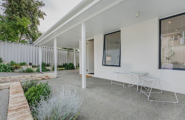 Coastal Cottage by the BnB Collection - Photo 11