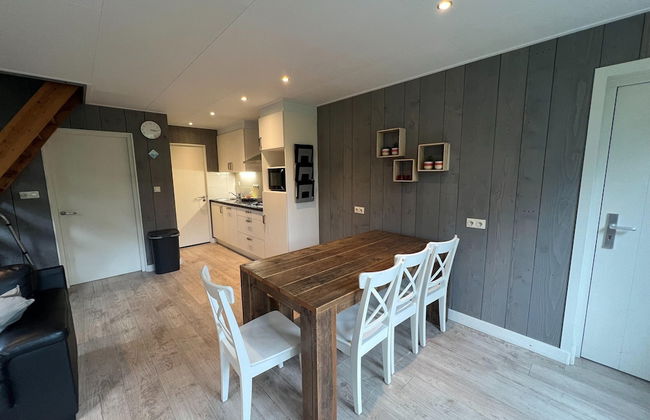 Family Bungalow by the Fen - Photo 19