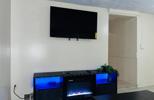 Quiet Two Bedroom in Convenient Location - Foto 5