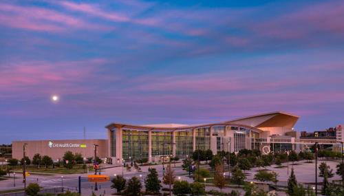 Modern Townhome Near Downtown walk to CWS! - Foto 4