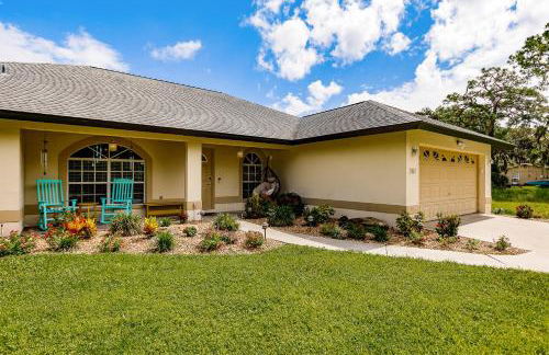 Sunny Oasis Getaway -Heated Pool-Mini Golf-Near Beach - Foto 3