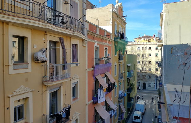 Barceloneta Apartment With Balcony - Photo 21