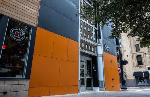 5 King Bed Suites at The Finnley Hotel in DT GR - Foto 23