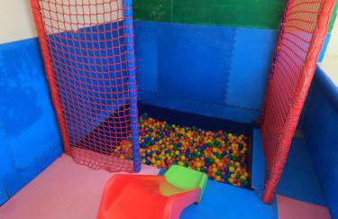 Paradise Hotel & Bar - Photo 51