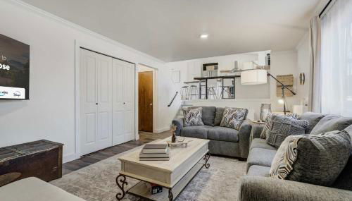 Wild Rose Family Retreat with BBQ & Fire Pit - Foto 5