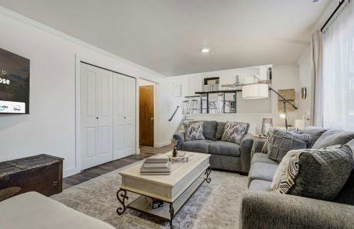 Wild Rose Family Retreat with BBQ & Fire Pit - Foto 5