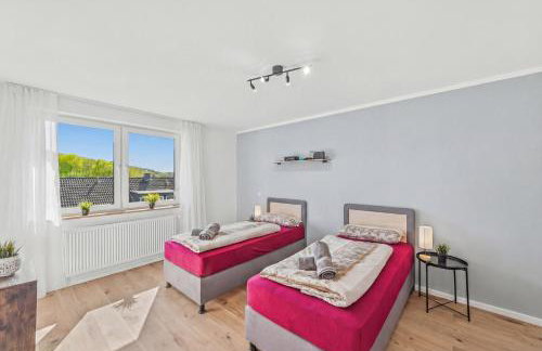 BAT Home Solutions Trierweiler - alles was ein Hotel nicht bietet - 5 Apartments 40 bis 120 qm für bis zu 29 Personen - 5-Raum-Apartment barrierefrei - 60 qm Balkon mit Blick bis Luxemburg - einzeln bis komplett buchbar - 3 Min zur A64 - Foto 66