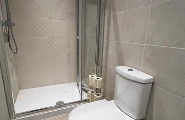 2025 Award Winner Liverpool Cherry House - 4 Bedrooms - Foto 34