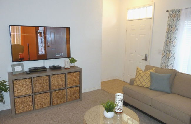 Near Theme Parks! Gorgeous 3 BR Town Home, Splash Park, Pool, Lake, And More! - Foto 16