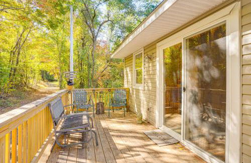 7 Mi to Main Street Cabin with Deck in Stanley! - Photo 25