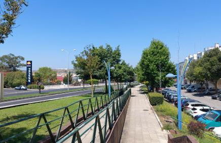 Enjoy Lisbon Cascais Sintra 1200 metres to metro blue line Sintra Rail line Free Parking - Photo 49