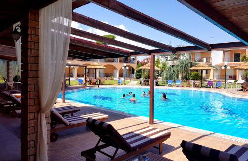 Hotel Kalamitsi Apartments - Photo 12