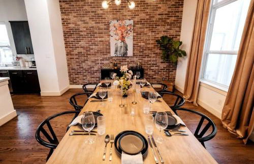 Downtown Escape - Backyard, Game room and Free Parking - Foto 16