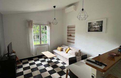 Le Mazet de la pointe dans les Alpilles avec piscine et jardin - Foto 11