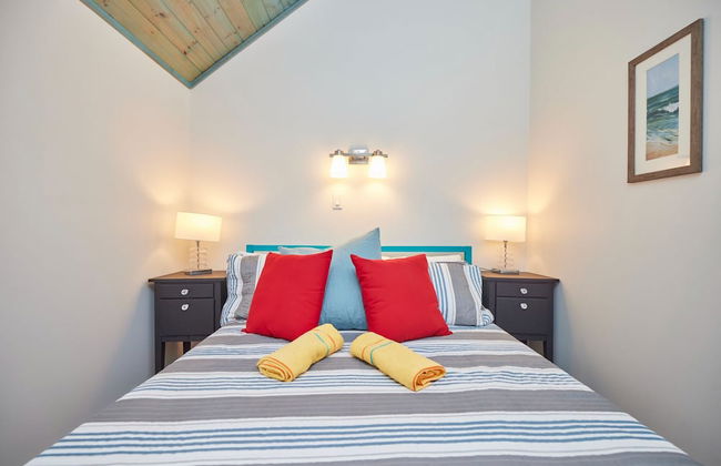 Lake Haven Beach Resort - Photo 12