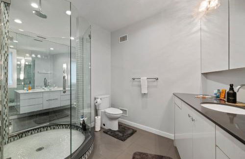 Piermont Waterfront Villa with Hot Tub - Photo 17