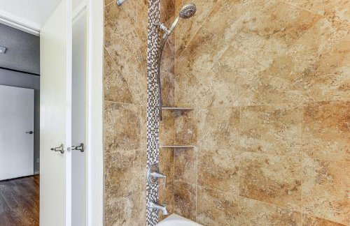 5 Mi to Westchase District Houston Extended Stay - Foto 19