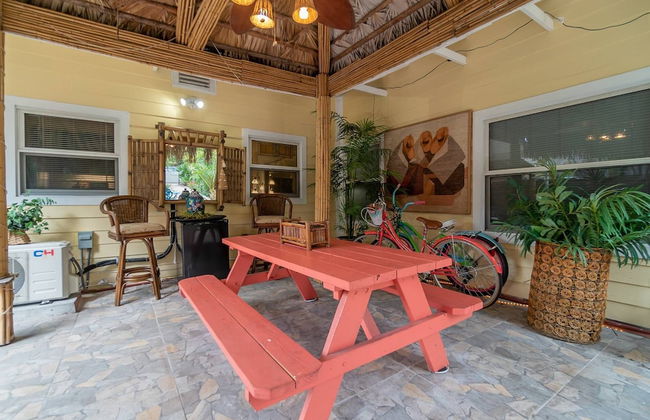 The Secret Garden Home Close to Beach, Shops, Restaurants, Pet Friendly, Close to Lucerne Ave! - Foto 50