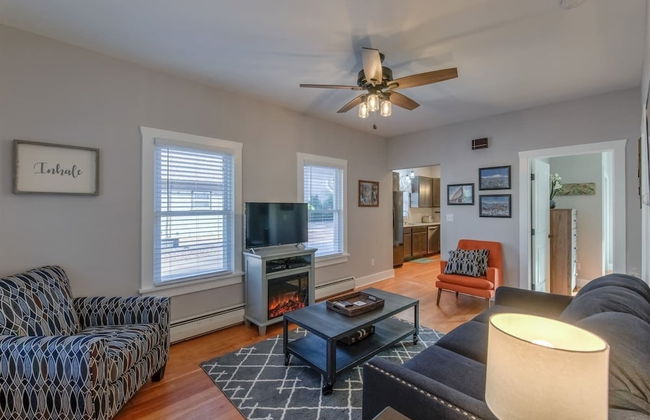 Couple's Mountain Getaway Close to Everything! - Foto 24